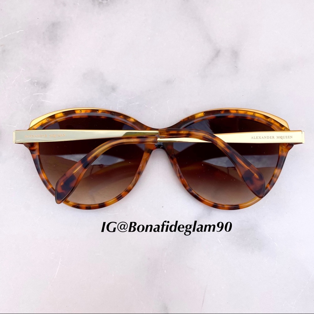 Alexander McQueen women’s AMQ 4241/S tortoise Havana gold cat-eye sunglasses - Picture 3 of 16
